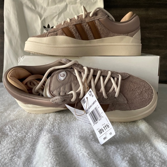 ADIDAS BAD BUNNY CAMPUS Sz10.5 Men,Chalky Brown, NIB w/laces/dust bag - Picture 1 of 9
